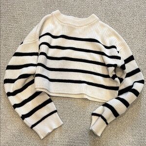 H&M White and Black Knit Crop Sweater